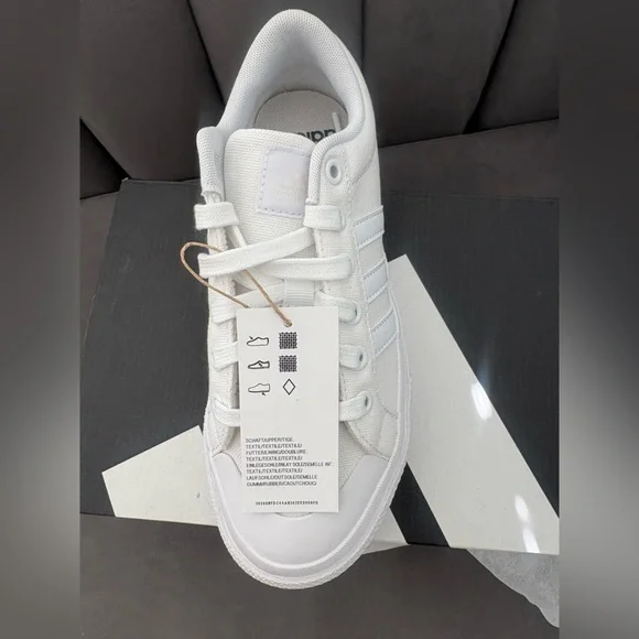 adidas Women's Bravada 2.0 Platform Shoes - Picture 4 of 5